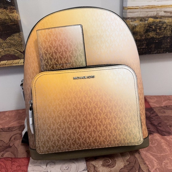 Michael Kors Cooper Ombré Signature Logo Backpack & wallet set OLIVE COMBO NWT - Picture 1 of 7